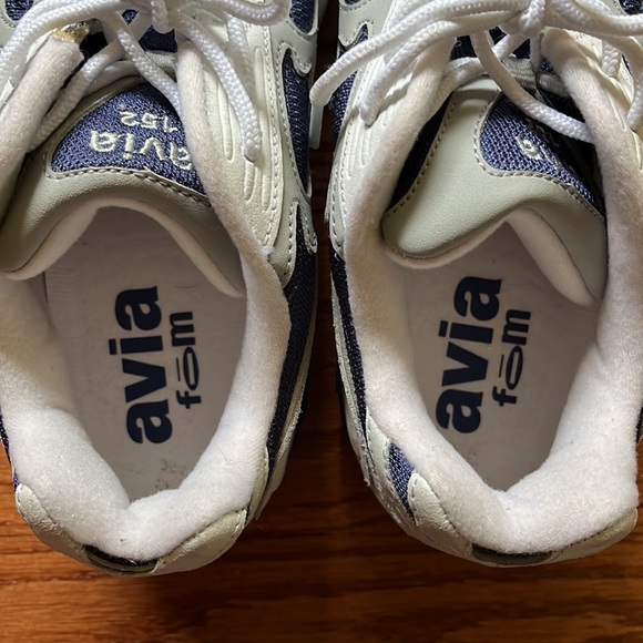 Avia Fōm Sneakers (Like New) - Picture 6 of 7